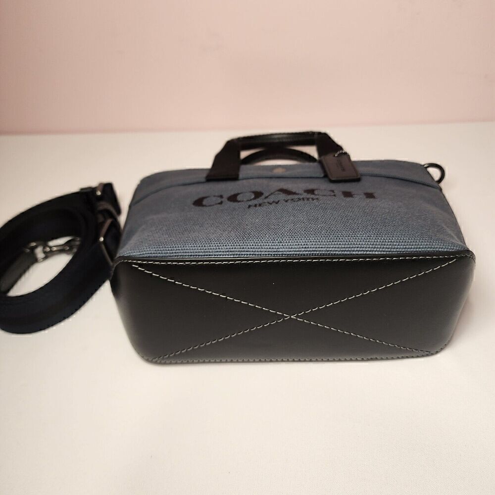 NWT Coach CU299 MEN'S Tote 20 In Colorblock QB Denim Midnight Navy - Picture 5 of 7